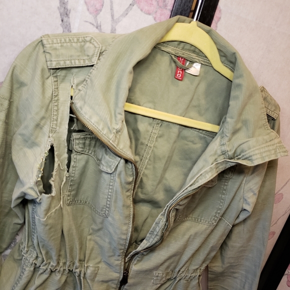 H&M Green Distressed Jacket - Picture 2 of 13